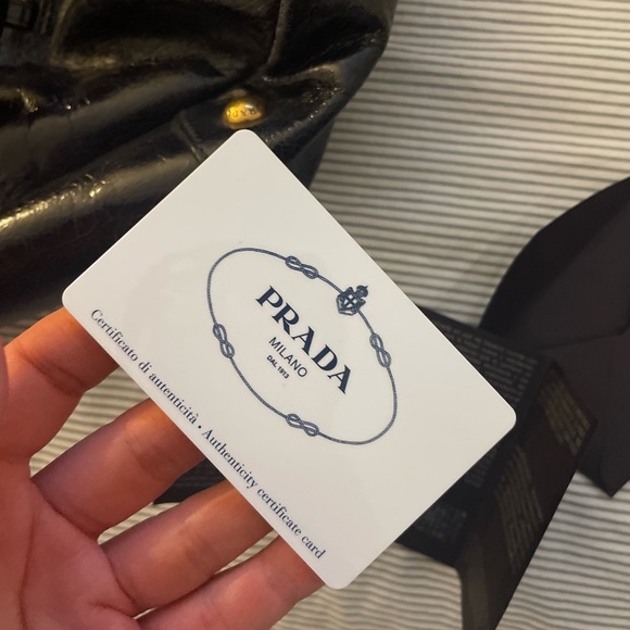 Black/ blue prada bag - Picture 4 of 16